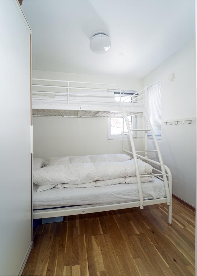 Three-bedroom Appartement
